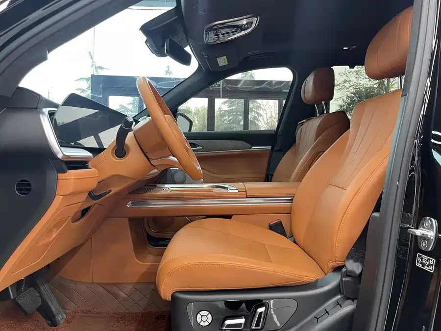 WEY Blue Mountains Wei Brand Blue Mountain 2023 four-wheel drive long-range version 2024 — миниатюра 2
