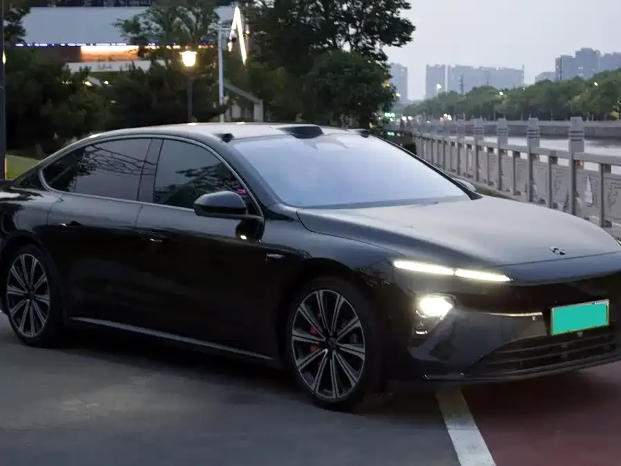 NIO ET7 2025