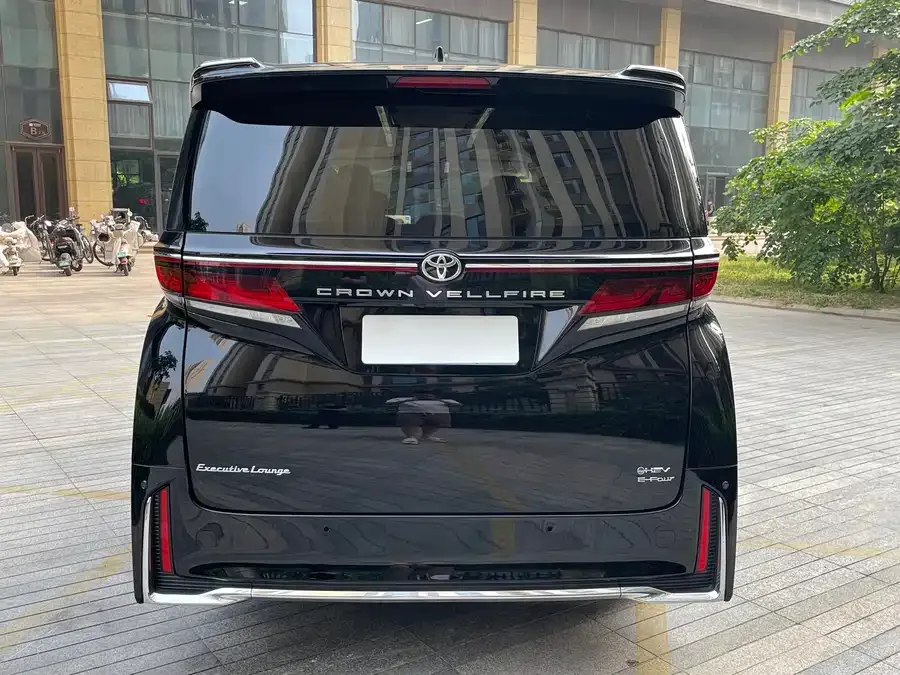 Toyota Crown Vellfire Vellfire 2025 Crown Hybrid 2.5L Ink Gold Executive Edition 2025 — миниатюра 2