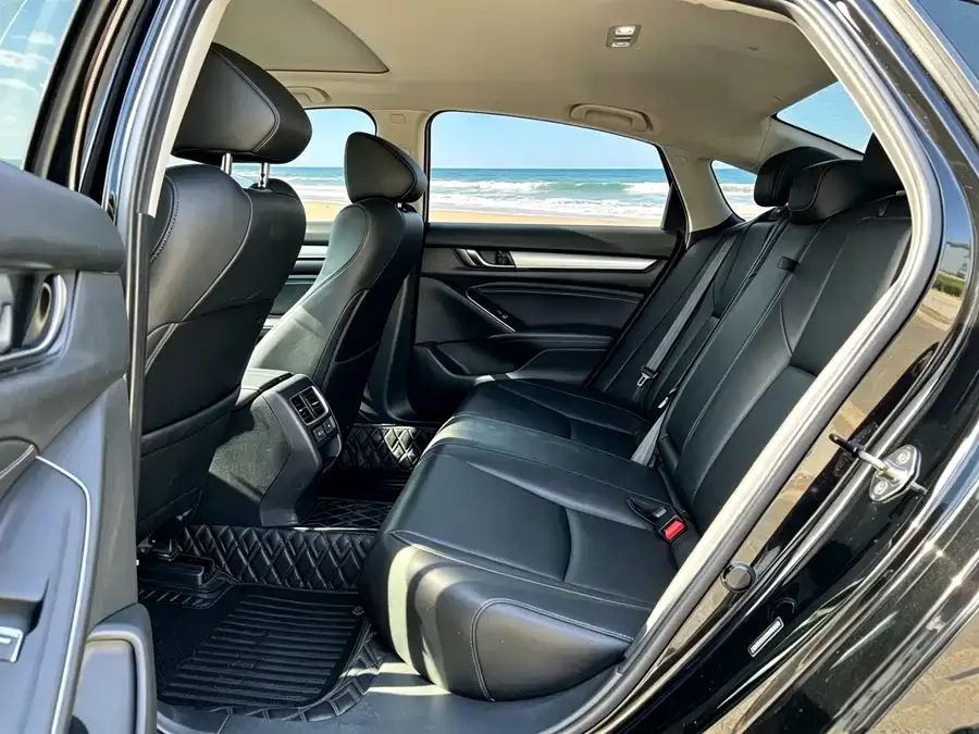 Honda Accord Accord 2022 260TURBO Deluxe Edition 2022 — миниатюра 2