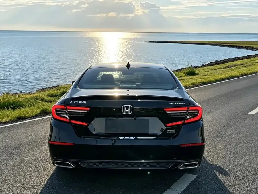 Honda Accord Accord 2022 260TURBO Deluxe Edition 2022 — миниатюра 5