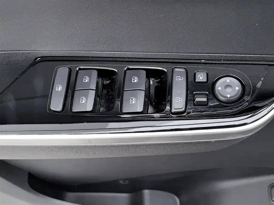 Hyundai Custo Kustu 2021 270TGDi Premium Edition LUX 2024 — миниатюра 3