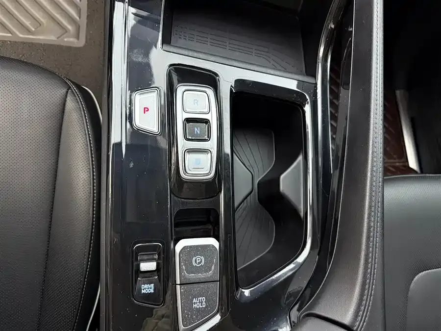 Hyundai Custo Kustu 2021 270TGDi Premium Edition LUX 2024 — миниатюра 3