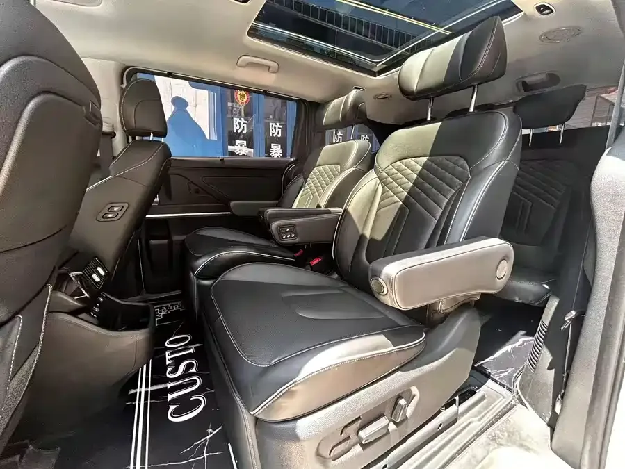 Hyundai Custo Kustu 2021 270TGDi Premium Edition LUX 2023 — миниатюра 3