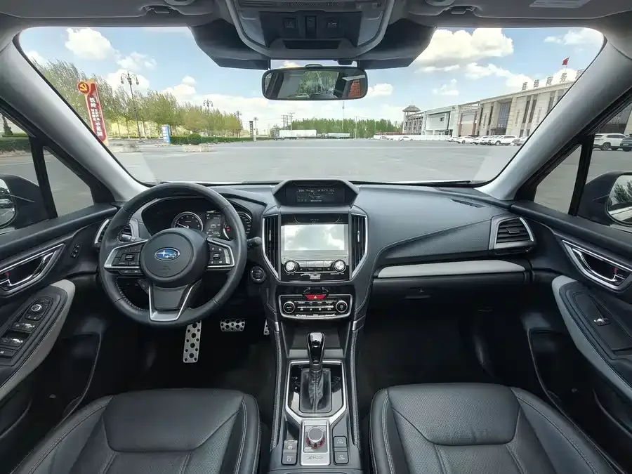 Subaru Forester 2022 Forester 2.0i AWD Ultimate Edition EyeSight 2022 — миниатюра 3