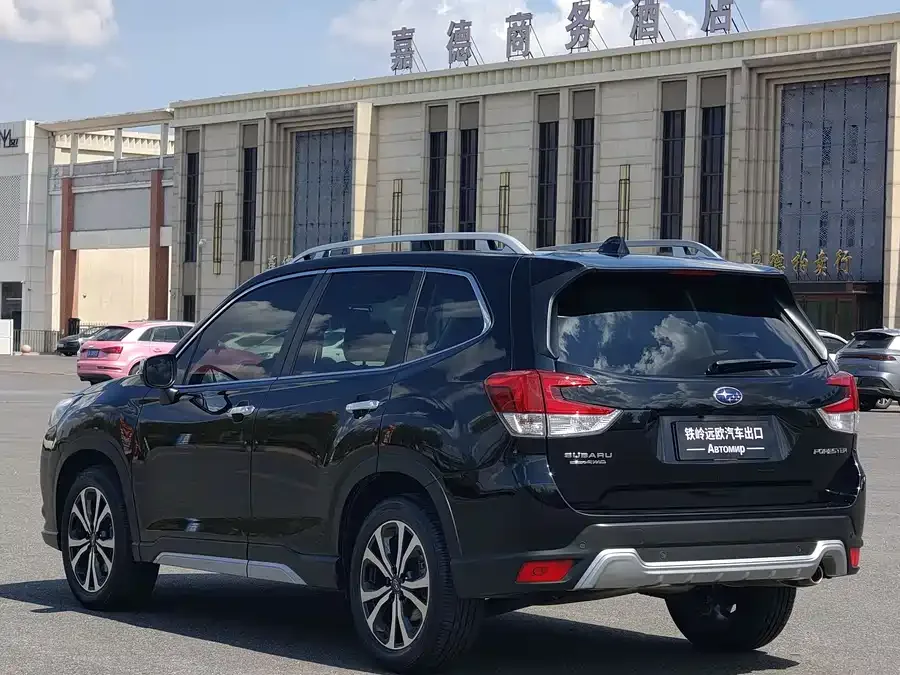 Subaru Forester 2022 Forester 2.0i AWD Ultimate Edition EyeSight 2022 — миниатюра 4