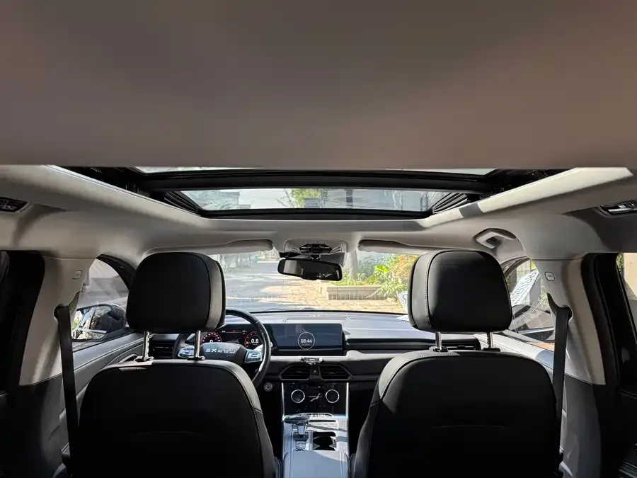 Exeed TXL Xingtu Lingyun 2023 400T 2WD Xingzun Edition 2022 — миниатюра 2