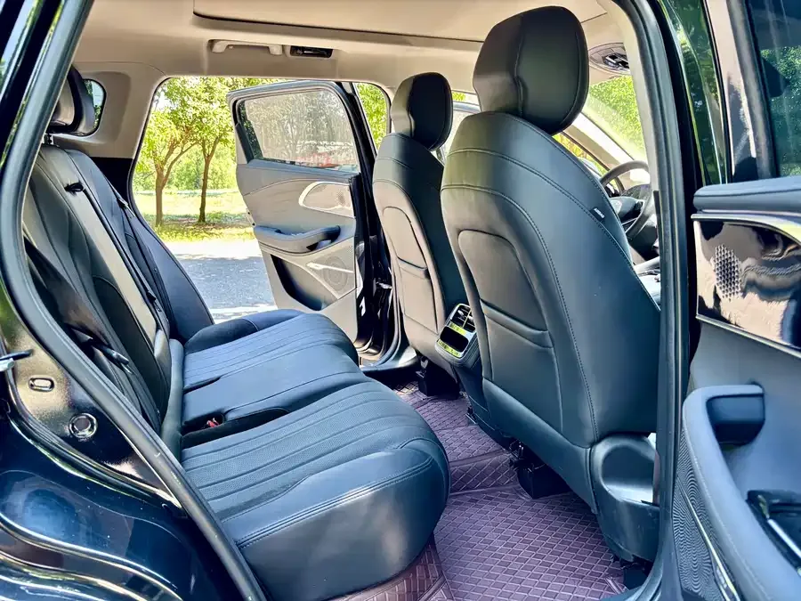 Exeed TXL Xingtu Lingyun 2024 300T 2WD Star Edition 2023 — миниатюра 4