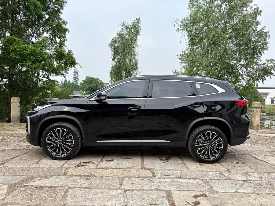 Exeed TXL Xingtu Lingyun 2025 300T 2WD Star Edition 2025 — миниатюра 4