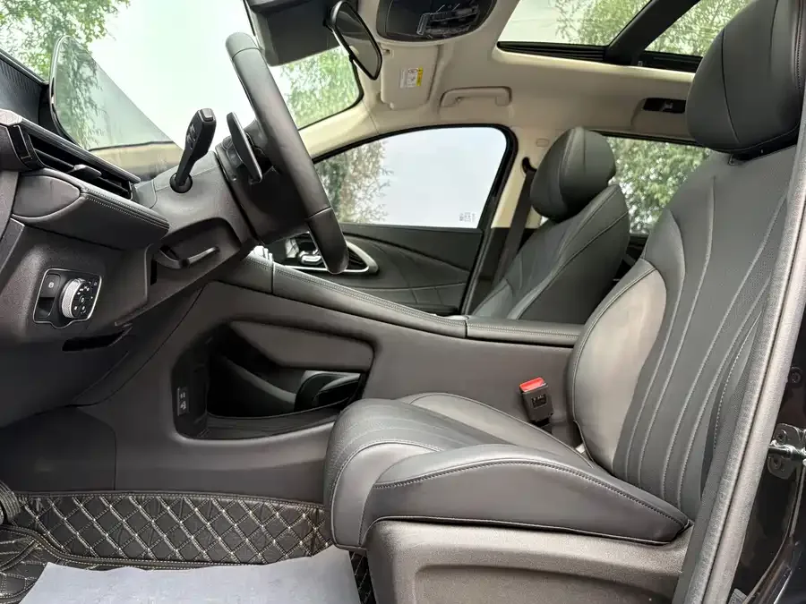 Exeed TXL Xingtu Lingyun 2025 300T 2WD Star Edition 2025 — миниатюра 5