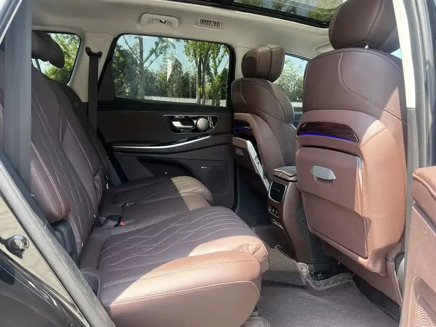 Exeed VX Xingtu Lanyue 2023 400T 2WD Xingyao Edition 7 Seaters 2023 — миниатюра 3