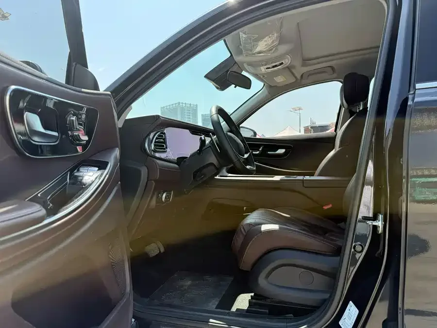 Exeed VX Xingtu Lanyue 2023 400T 4WD Star Edition 7 Seaters 2023 — миниатюра 4
