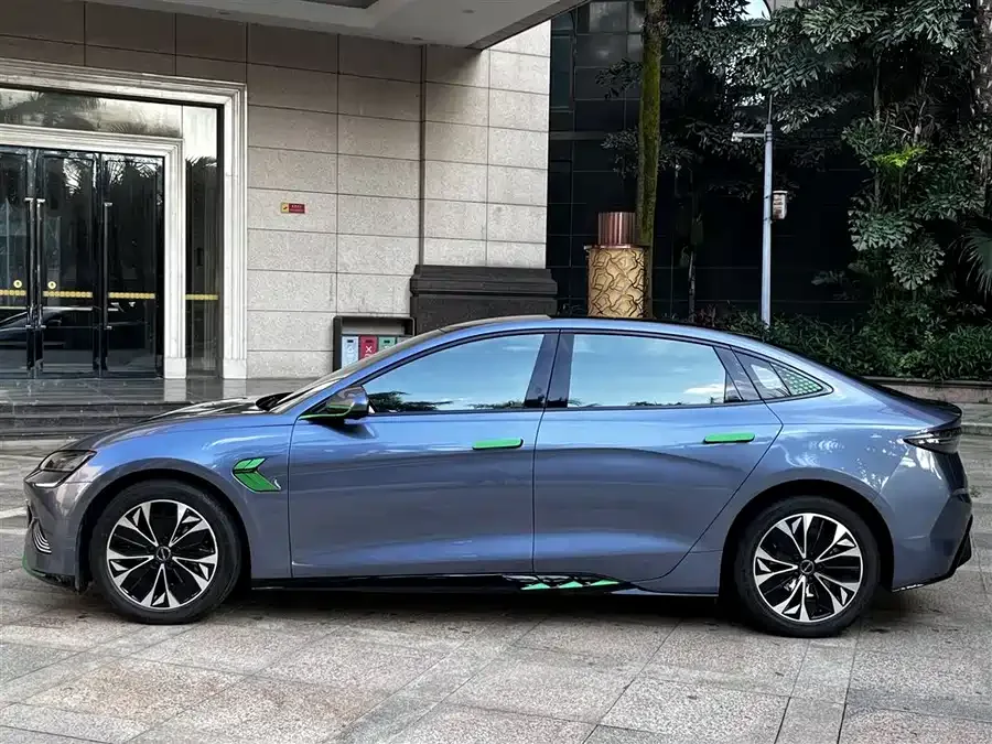 BYD Seal 2022 Haibao 550km Standard Range Rear-wheel Drive Elite 2023 — миниатюра 3