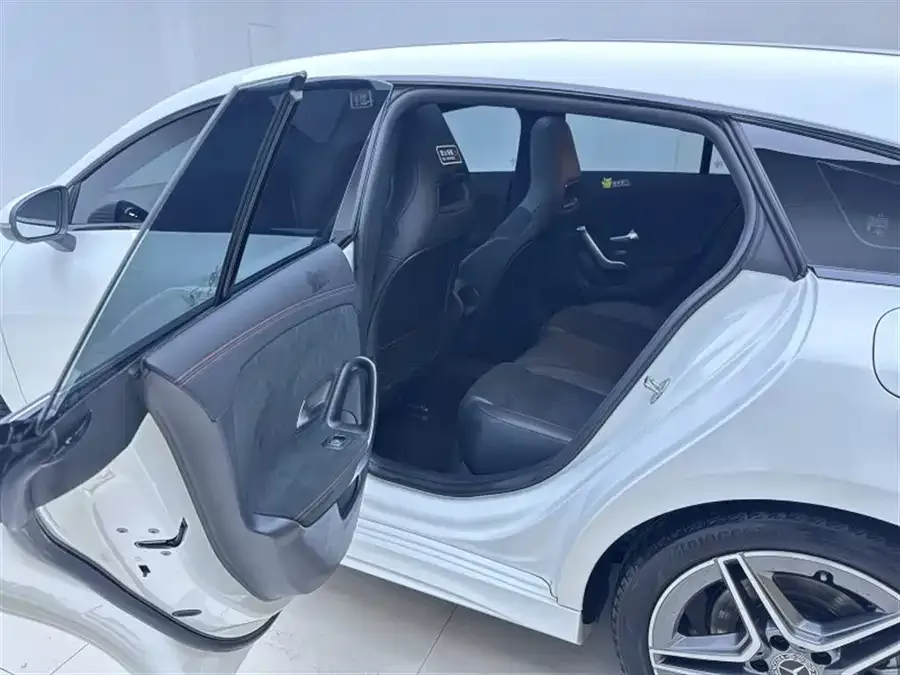 Mercedes-Benz CLA-Class Mercedes-Benz CLA (Imported) 2022 CLA 200 2022 — миниатюра 3