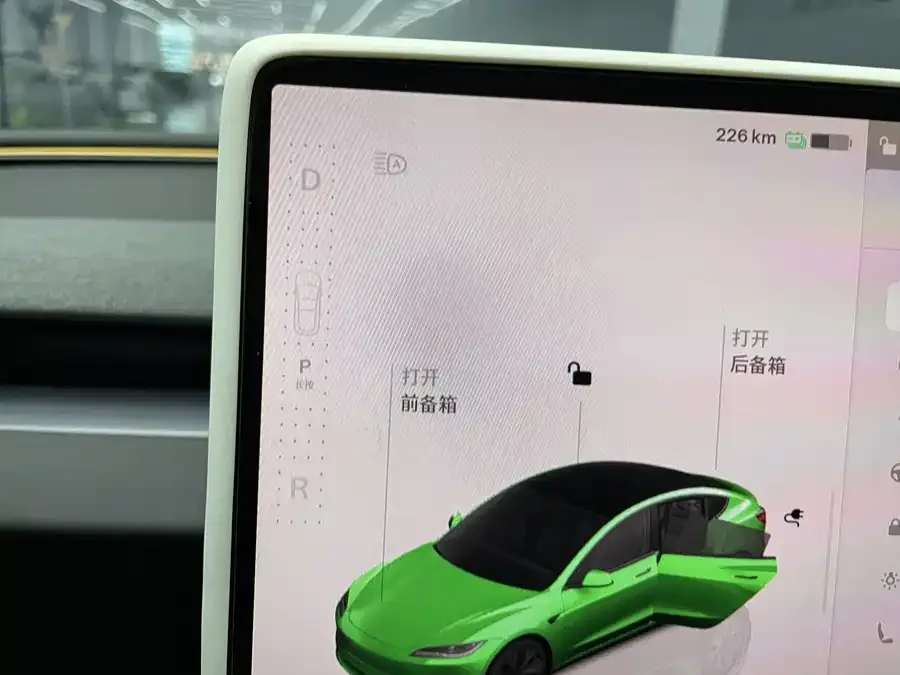 Tesla Model 3 Model 3 2025 rear-wheel drive version 2025 — миниатюра 3