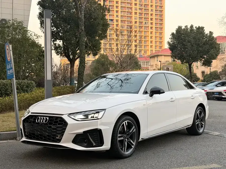 Audi a4 l 2022 40 TFSI luxury and elegant model 2022 — фото 1, купить с доставкой в Москву