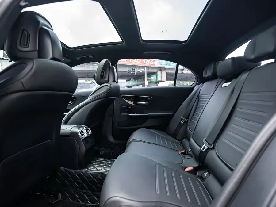 Mercedes-Benz Class C Mercedes-Benz C-Class 2023 C 260 L Sports Edition 2023 — миниатюра 3