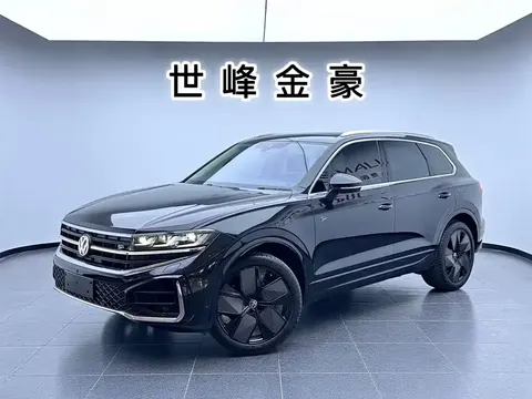 Volkswagen Touareg 2026 buy in Moscow
