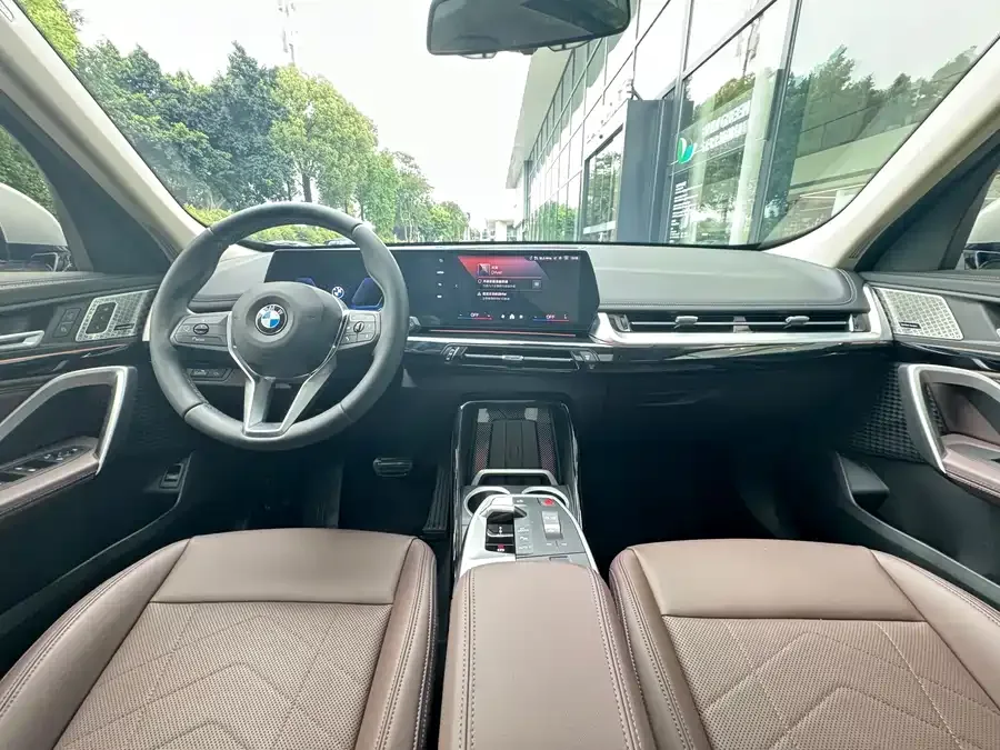 BMW X1 2024 sDrive25Li X Design Package 2024 — миниатюра 5