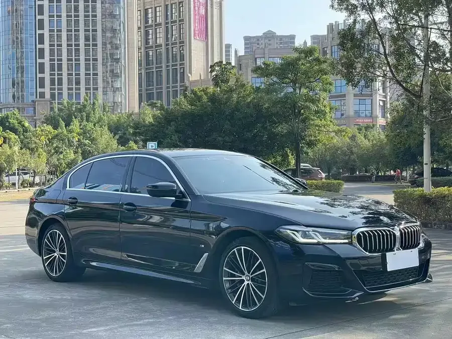BMW 5 Series BMW 5 Series 2022 530Li Leading M Sport Package 2022 — миниатюра 3
