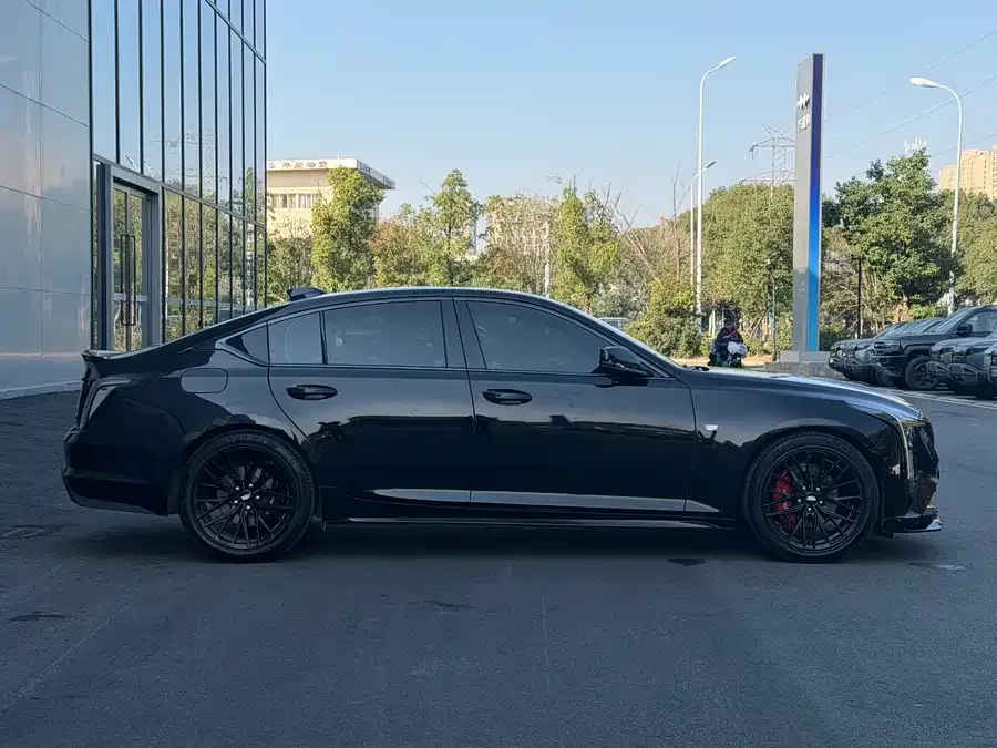 Cadillac CT5 2024 28T luxury model 2024 — миниатюра 2