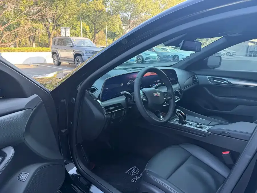 Cadillac CT5 2024 28T luxury model 2024 — миниатюра 4