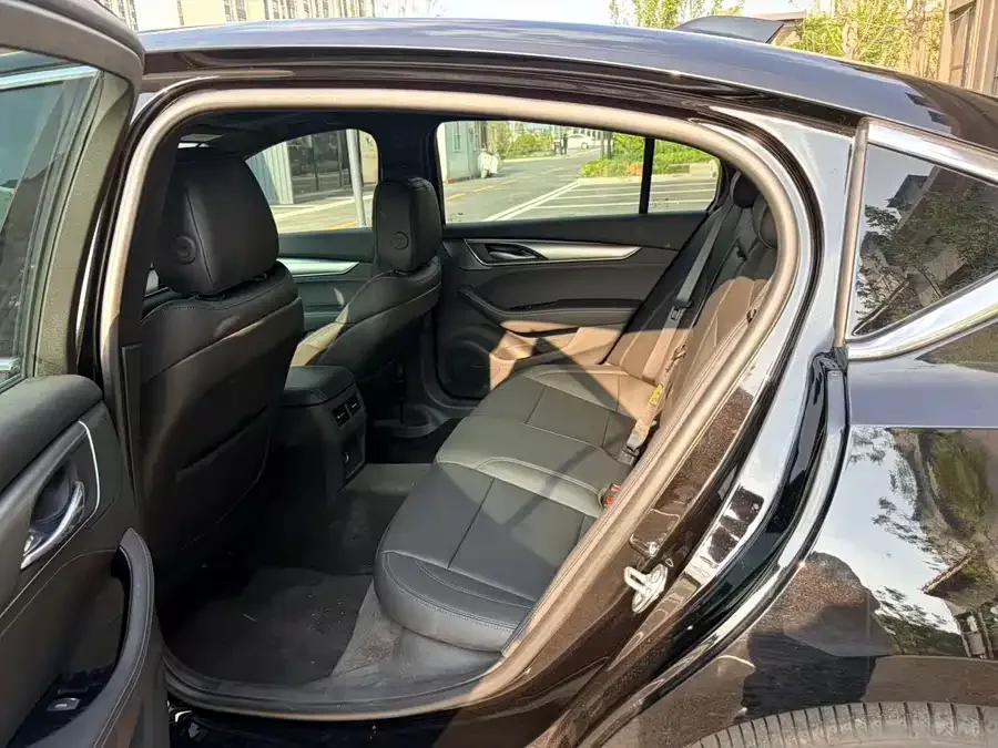 Cadillac CT5 2025 28T City Sports Edition 2026 — миниатюра 2