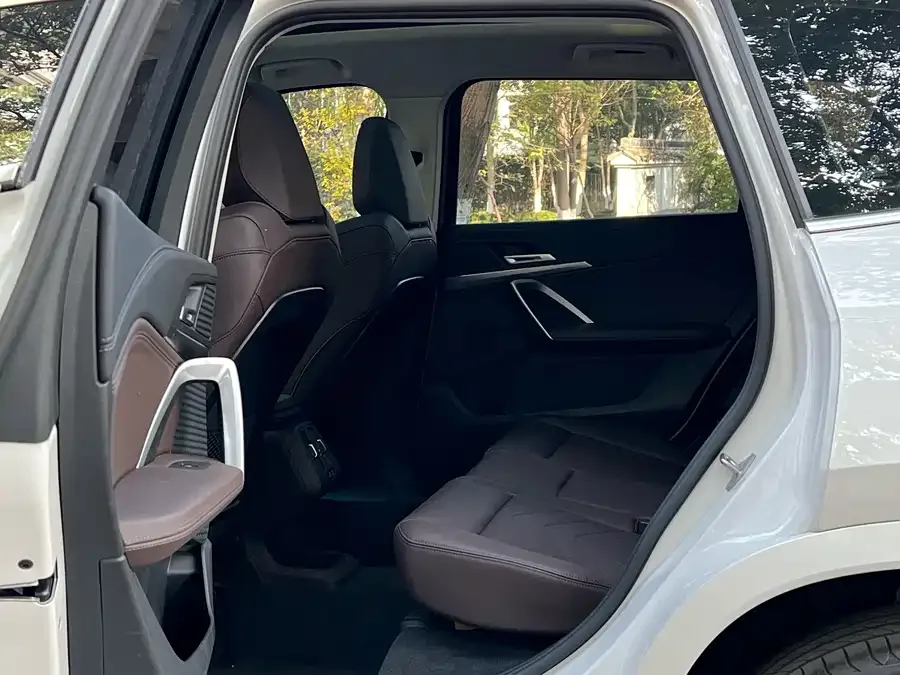 BMW X1 2024 xDrive25Li M Sport Package 2024 — миниатюра 3