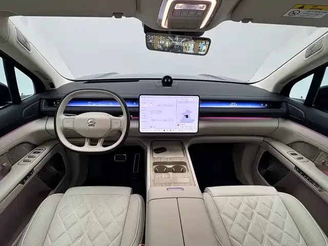 NIO ES8 NIO ES8 2026 Six-seat Executive Luxury Edition 2026 — миниатюра 3