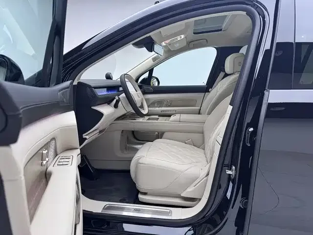 NIO ES8 NIO ES8 2026 Six-seat Executive Luxury Edition 2026 — миниатюра 4