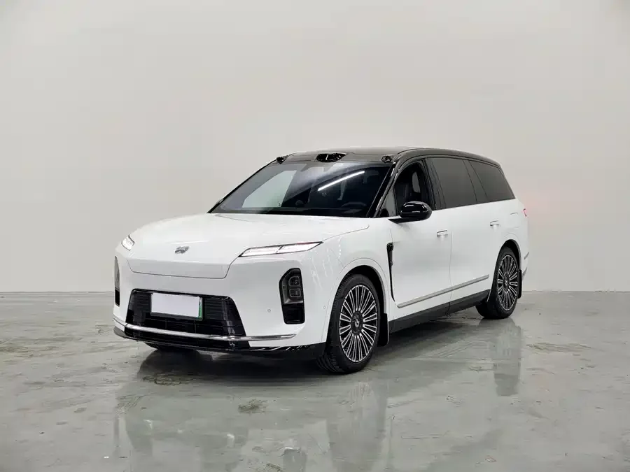 NIO ES8 2025