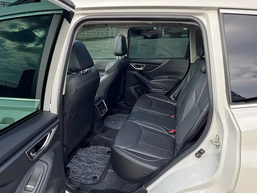 Subaru Forester Forester 2021 2.0i Luxury Edition 2022 — миниатюра 5