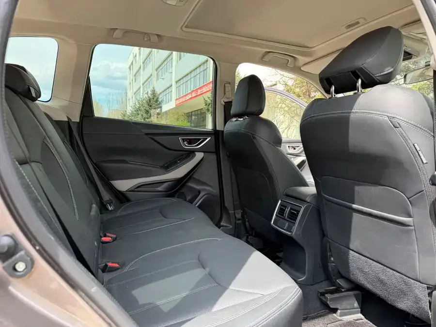 Subaru Forester 2022 Forester 2.0i AWD Luxury Edition 2022 — миниатюра 5