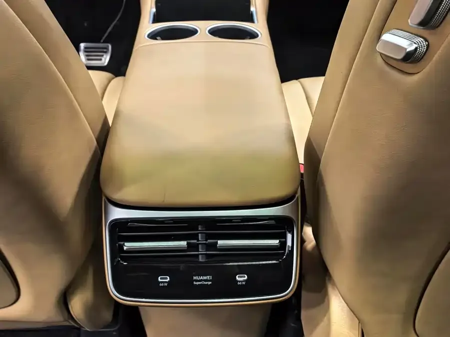 Smart world R7 Zhijie R7 2024 pure electric 802km Max 2025 — миниатюра 5