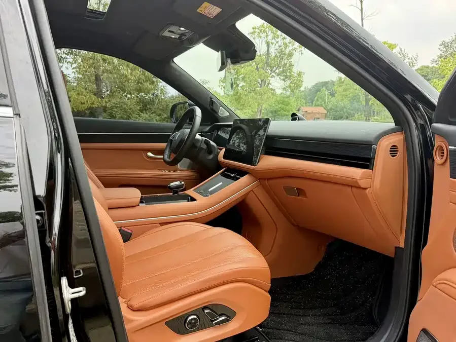 AITO M7 Wenjie M7 2024 1.5T Intelligent Driving Rear-wheel Drive Pro Edition 5 Seaters 2025 — миниатюра 4