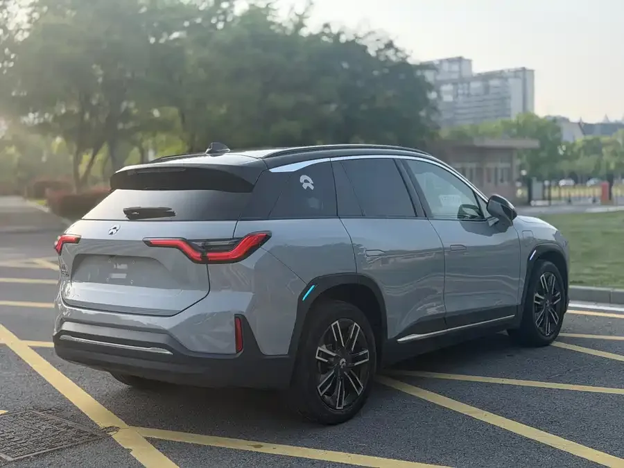 NIO ES6 NIO ES6 2022 100kWh Sports Edition 2022 — миниатюра 2