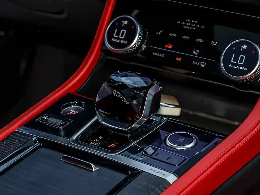 Jaguar XFL 2022 XFL 2.0T P250 2WD Elite Sports Edition 2023 — миниатюра 4