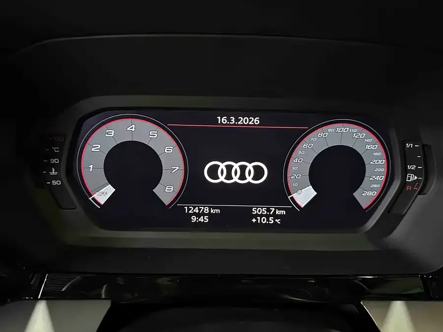 Audi A3 2025 A3L Limousine 35TFSI Flying Spur Premium Edition 2025 — миниатюра 2