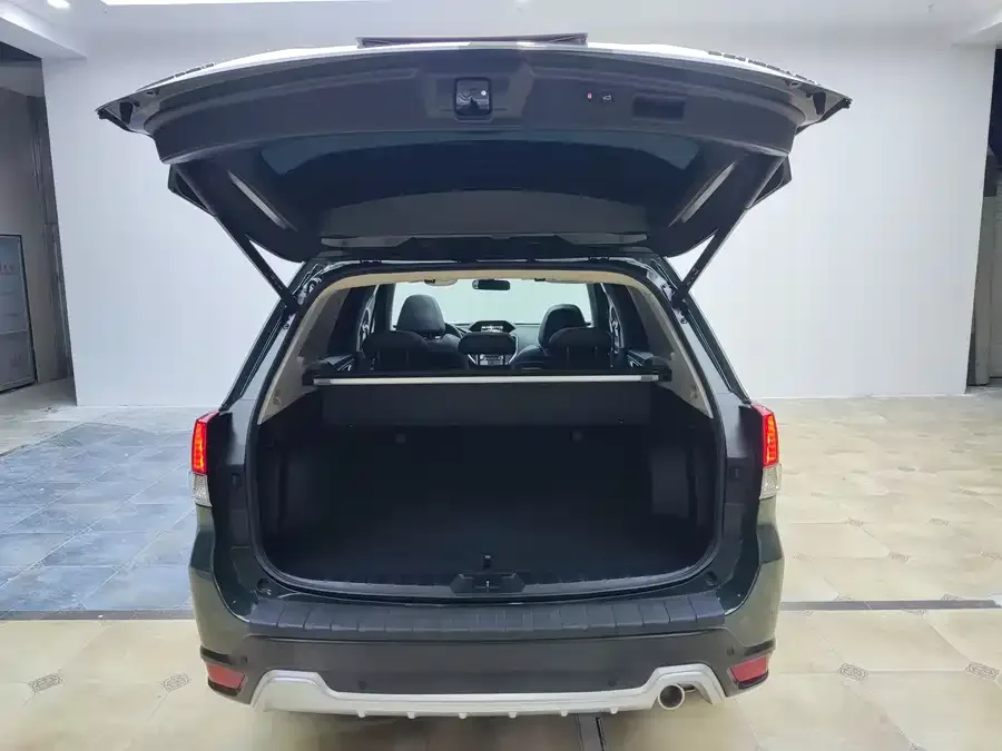 Subaru Forester 2022 Forester 2.0i AWD Ultimate Edition EyeSight 2022 — миниатюра 5