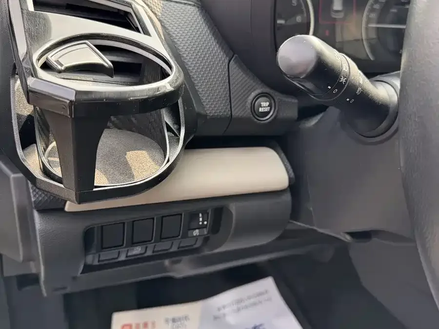 Subaru Forester 2022 Forester 2.0i AWD Ultimate Edition EyeSight 2022 — миниатюра 5