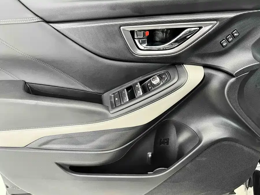 Subaru Forester Forester 2022 2.0i AWD Luxury Edition EyeSight 2022 — миниатюра 3