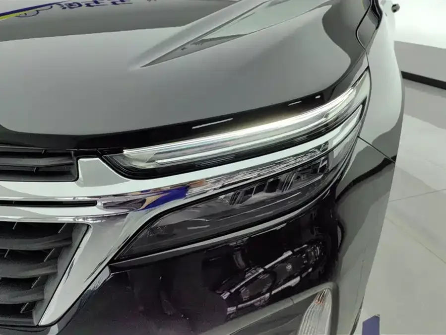Chevrolet Equinox Explorer 2022 535T Chijie Edition 2022 — миниатюра 5