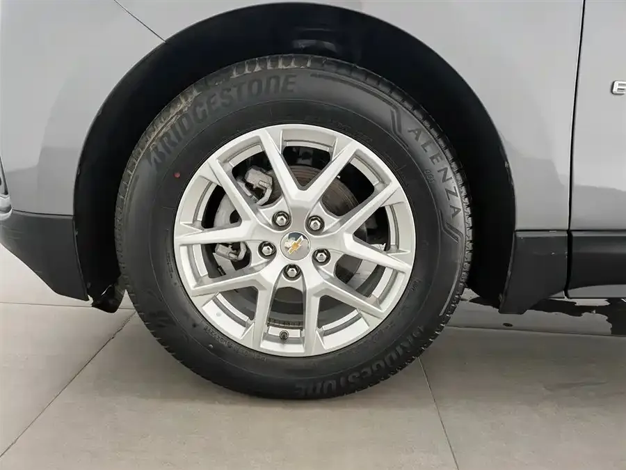 Chevrolet Equinox Explorer 2022 535T Yujie Edition 2022 — миниатюра 5