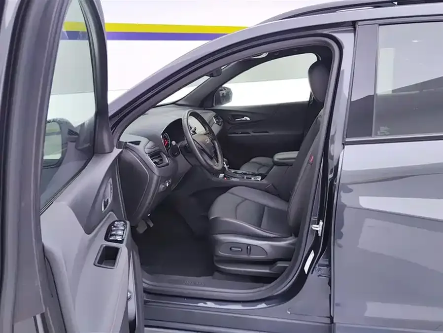 Chevrolet Equinox Explorer 2021 550T RS Smart Expansion Edition 2022 — миниатюра 3