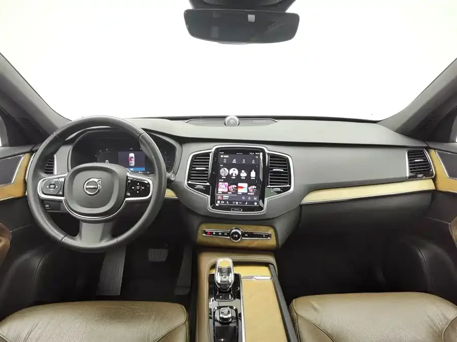 Volvo XC90 2023 B6 Zhiyi Luxury Edition 7 Seaters 2023 — миниатюра 2