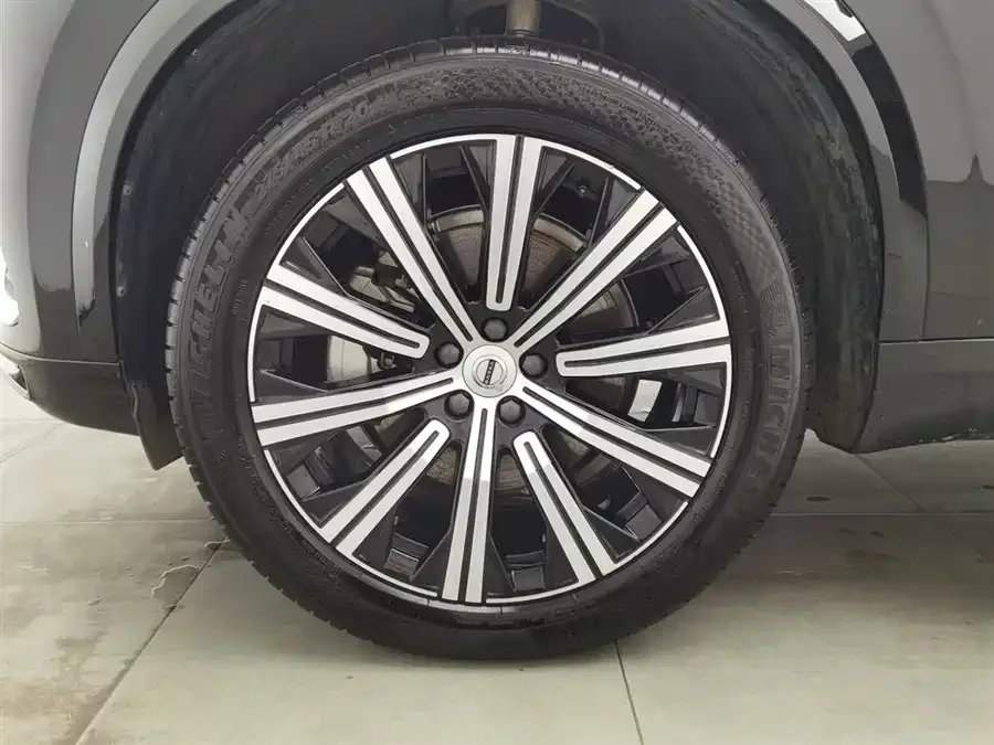 Volvo XC90 2023 B6 Zhiyi Luxury Edition 7 Seaters 2023 — миниатюра 5