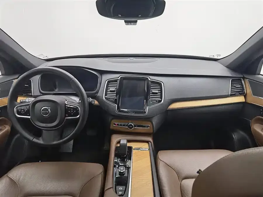 Volvo XC90 2023 B6 Zhiyi Luxury Edition 7 Seaters 2023 — миниатюра 2