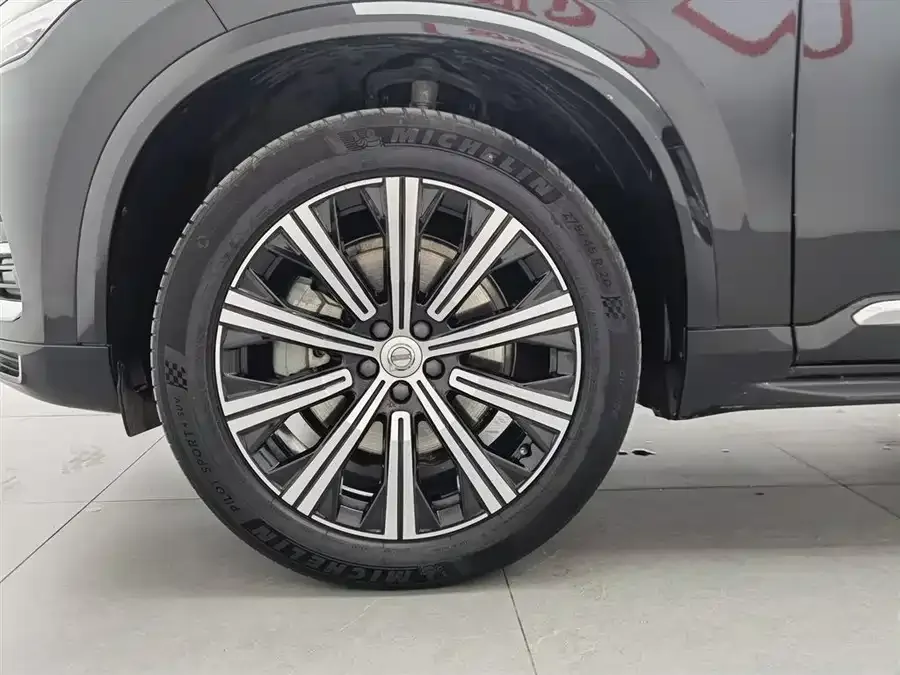 Volvo XC90 2023 B6 Zhiyi Luxury Edition 7 Seaters 2023 — миниатюра 5