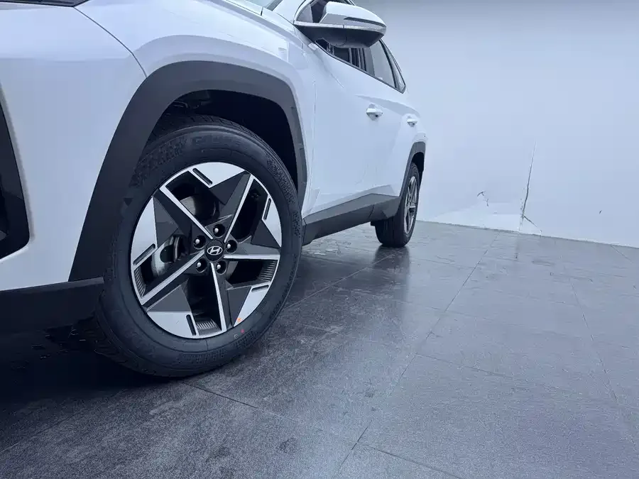 Hyundai tucson l 2025 Tucson L 1.5T Elite Edition 2026 — миниатюра 3