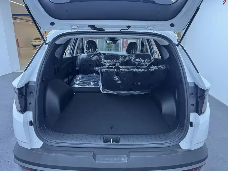 Hyundai tucson l 2025 Tucson L 1.5T Elite Edition 2026 — миниатюра 5